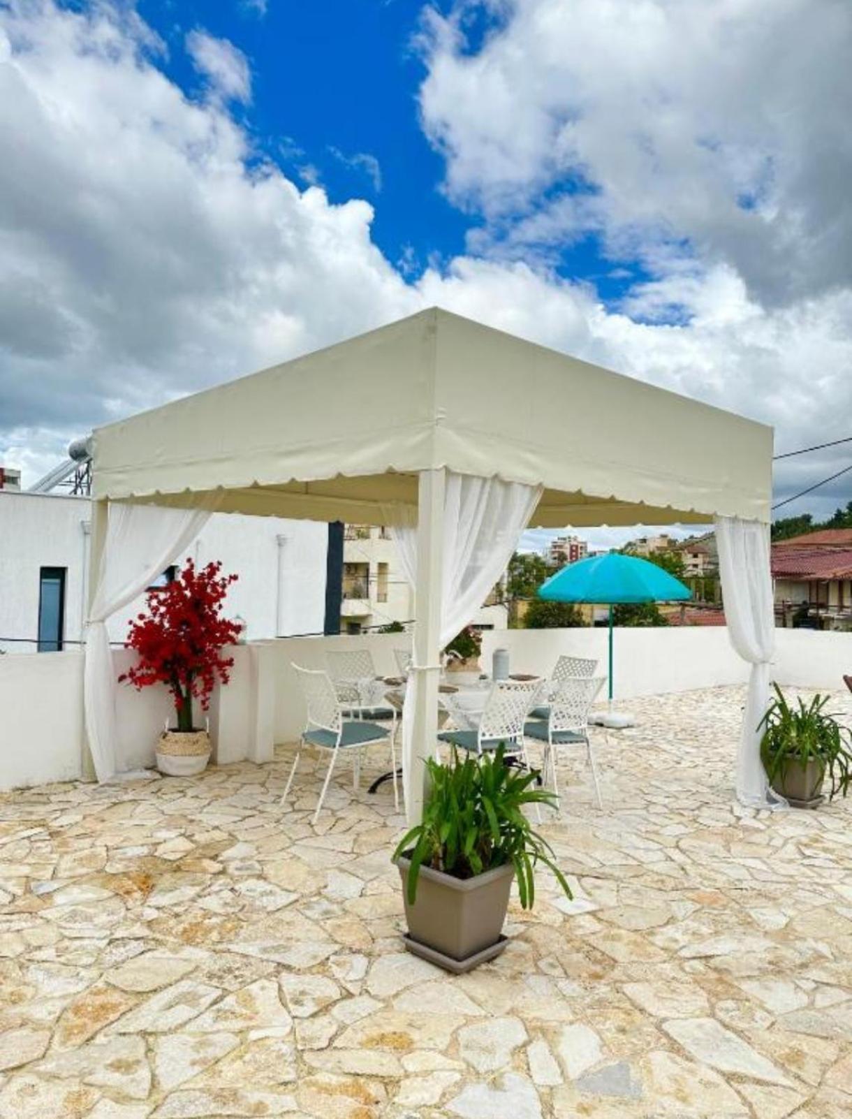 Bohemian Boutique Suites Vlorë Quarto foto